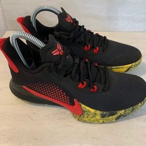 kobe bryant shoes boys